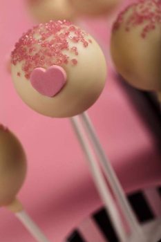 HEART CAKE POPS