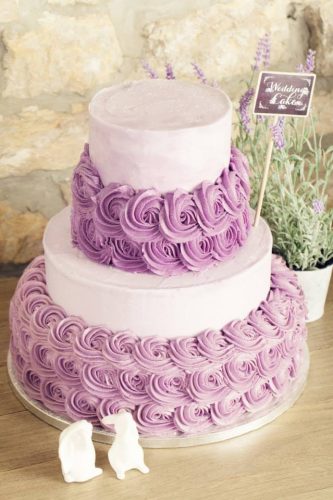 WEDDING CAKE VIOLET ROSACES LISSE